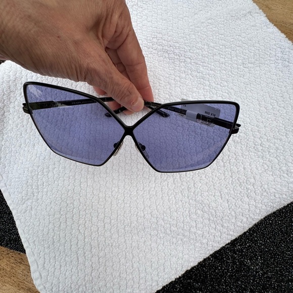 Prada Black and Blue Geometric Sunglasses - Picture 6 of 17